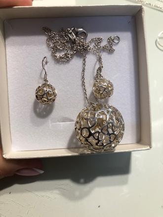 Set nausnic a nahrdelnika, 