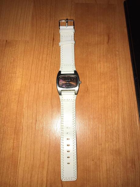 Hodinky, biele ramienko- vhodné ako darček,