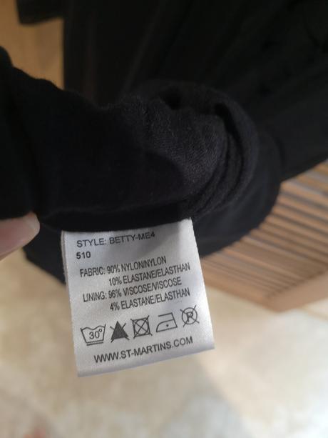 Cierne spolocenske saty, 40