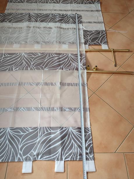 Záclony aj s garnižou, 