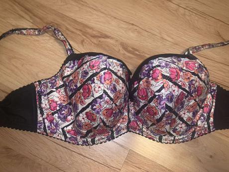 Podprsenka, marks & spencer,80e