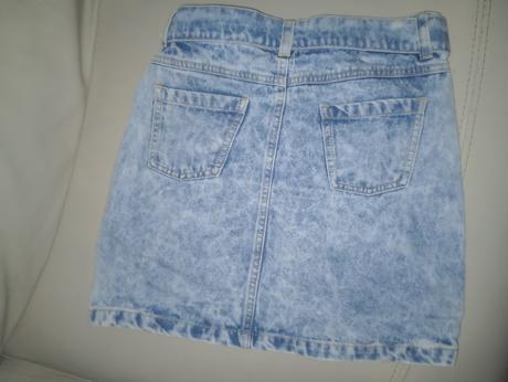 Ponúkam dievčenskú riflovú sukňu, tu,140