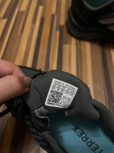 Turistické topánky, adidas,36