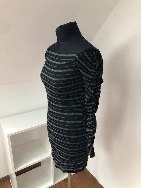 Prúžkované šaty, s