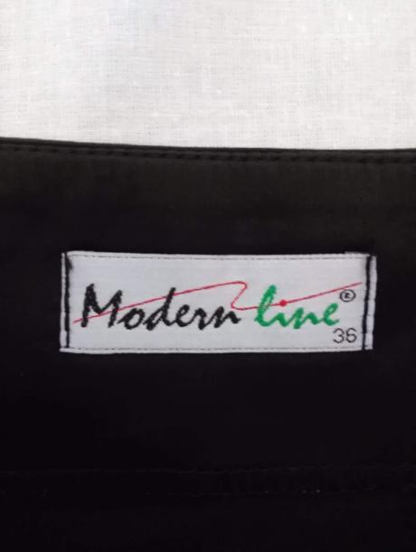 Saténové šaty, 36