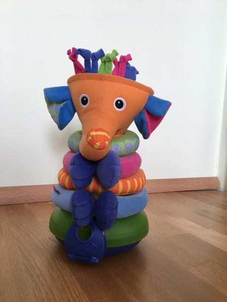 Interaktívny slon - vhadzovanie loptičiek a krúžky,