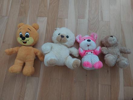 Plyšové hračky,