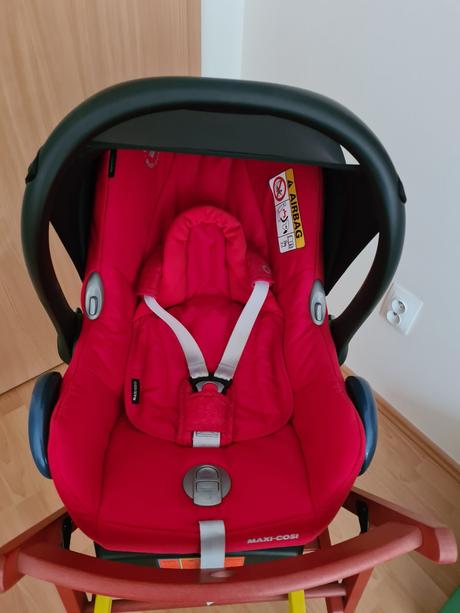 Autosedačka maxi cosi cabriofix + isofix základňa, maxi cosi