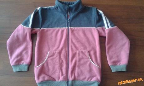 Dievčenská mikina., 122