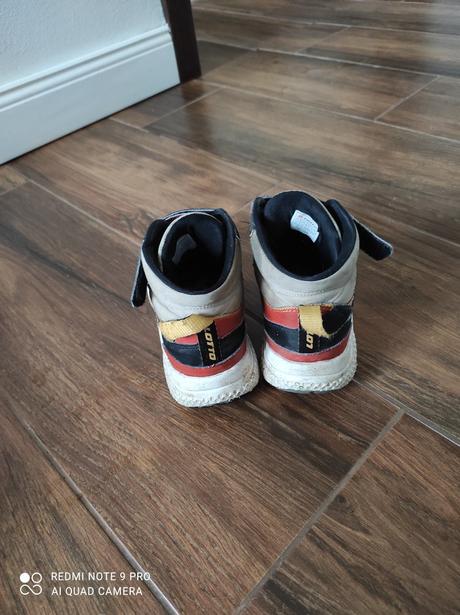 Členkové botasky, lotto,33