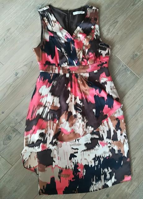 Púzdrové šaty, 38