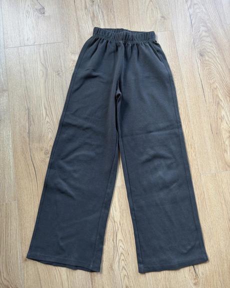 Siroke hrubsie nohavice, zara,152