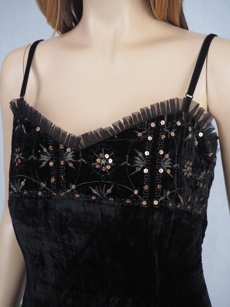 Luxusné zamatové šaty kate cooper, 40