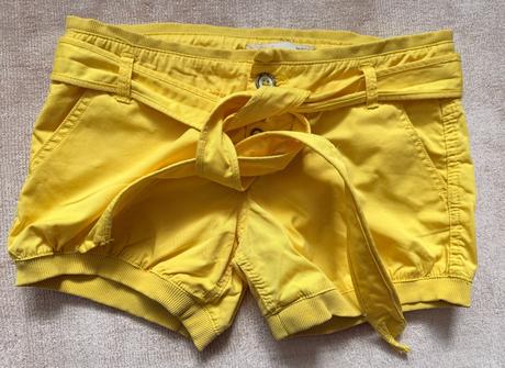 Bershka žlté dámske šortky, bershka,s