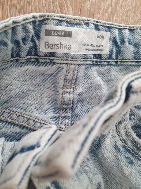 Roztrhané džínsy, bershka,34