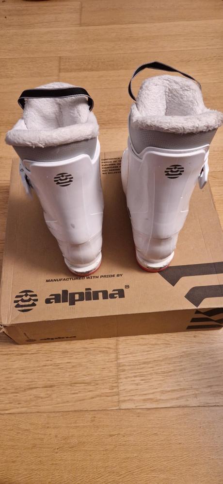 Lyžiarky 25.0 osobne aj nm, dk, alpina,38