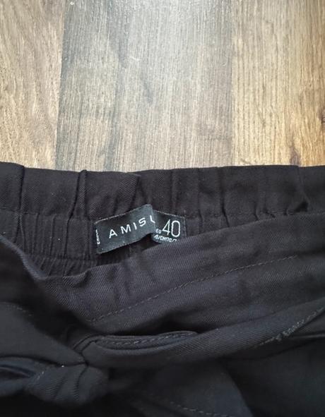 Čierne kraťasy amisu, amisu,40