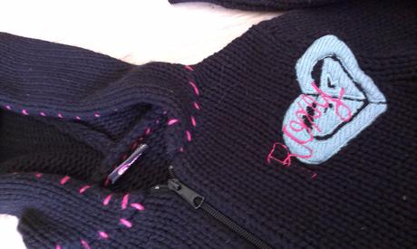 Sveter s kapucňou, 152