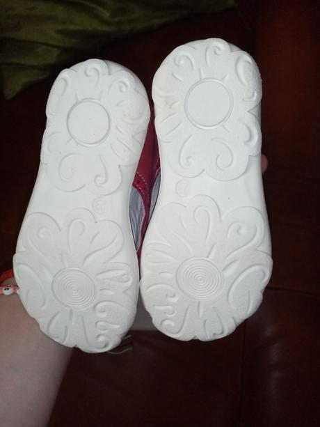 Sandalky, lasocki,23