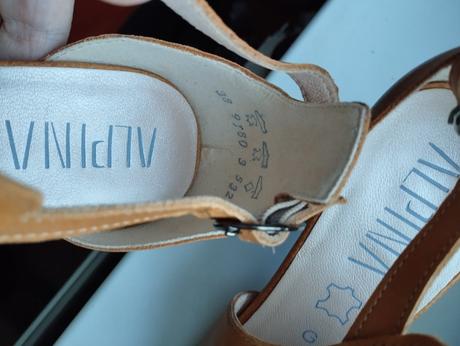 Celokožené sandále, 38