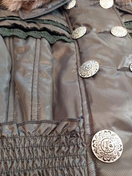 Kabát s kožušinkou, 40