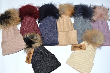 Čiapočka s brmbolcom, 80 - 158