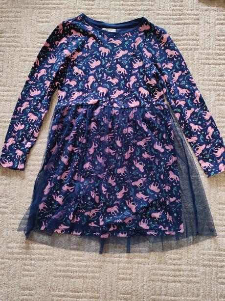 Dievcenske saty, sinsay,140