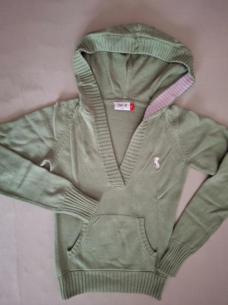 Dievčenský zelený pulóver., 164