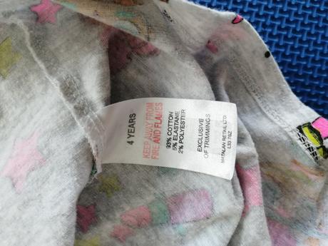 Dievčenské šaty, 104