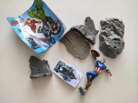 Captain amerika z maxi kinder,