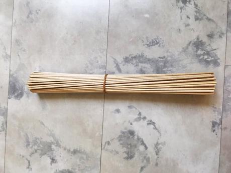 Zbytok drevených špiliek 78 ks,