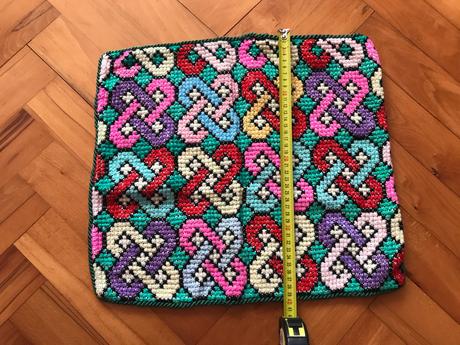 Farebná háčkovaná obliečka na vankúš, šírka (cm): 40,dĺžka (cm): 40