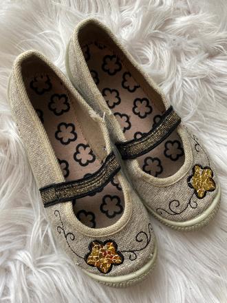 Prezuvky, papucky, 28