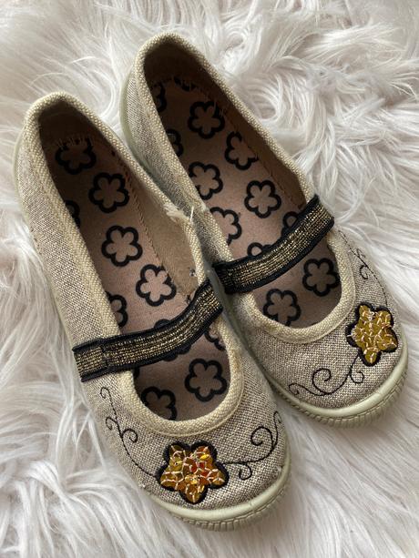 Prezuvky, papucky, 28