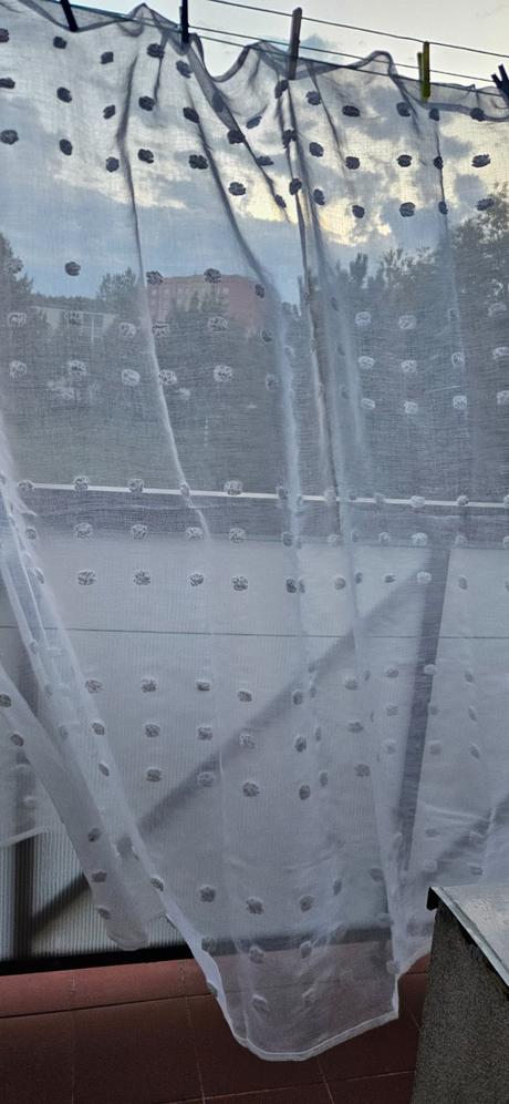 Dlhá balkonova zaclona, 