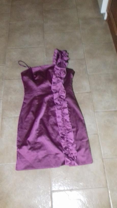 Spoločenské šaty, m