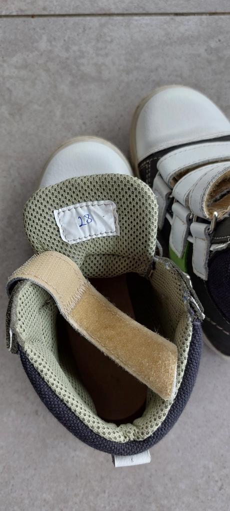 Koženné topánky, 28