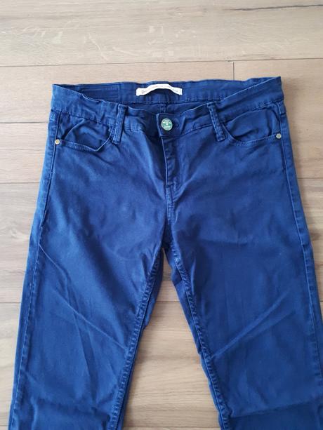 Tmavomodré rifle, stradivarius,36