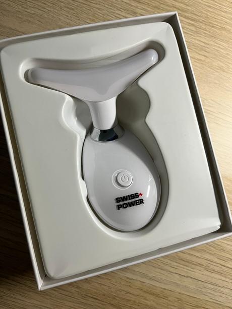 Swiss power led light therapy, 