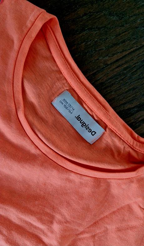 Prekrasne plazove predlzene tricko v.158/164, desigual,158