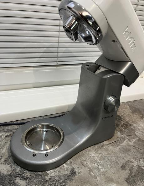 Kenwood kmx 50 kuchynský robot,