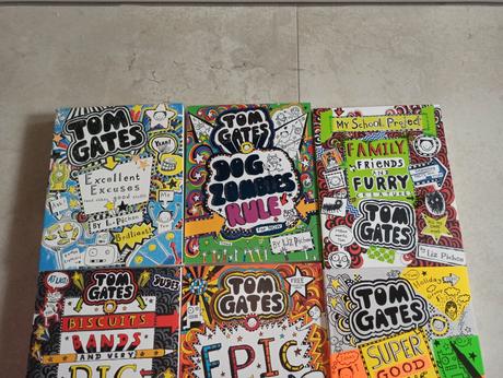 Liz pichon - tom gates pb aj na kusy,