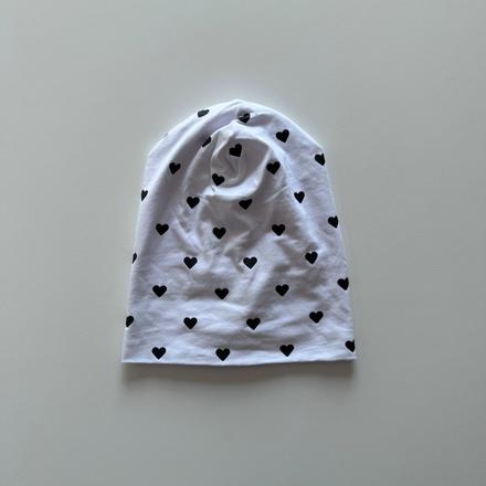 Dievčenská prechodná čiapka so srdiečkami, 