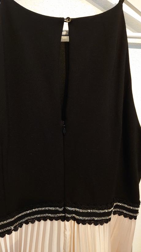 Spoločenské šaty, 42