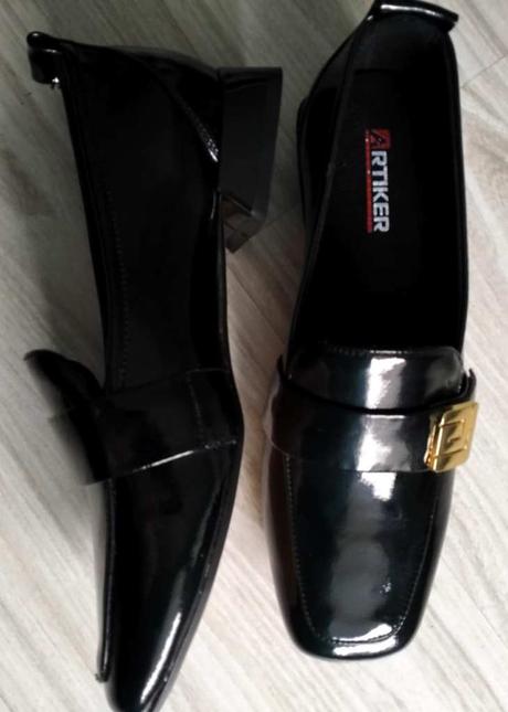 Čierne poltopánky na nízkom podpätku, v.36,39,40, 36 / 39 / 40