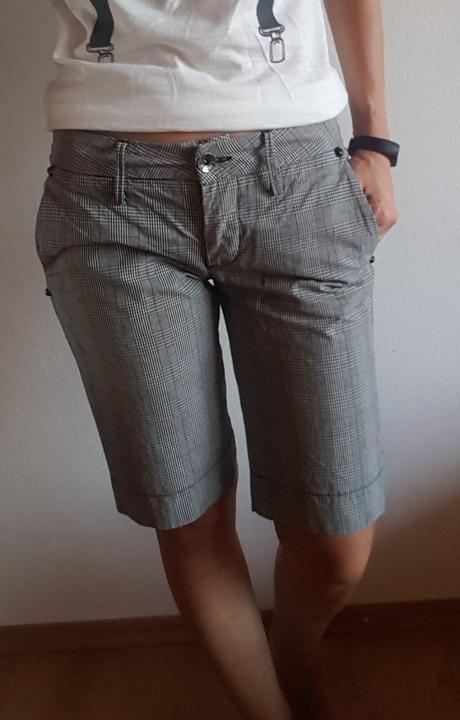 Karované kraťasy nad koleno, xs