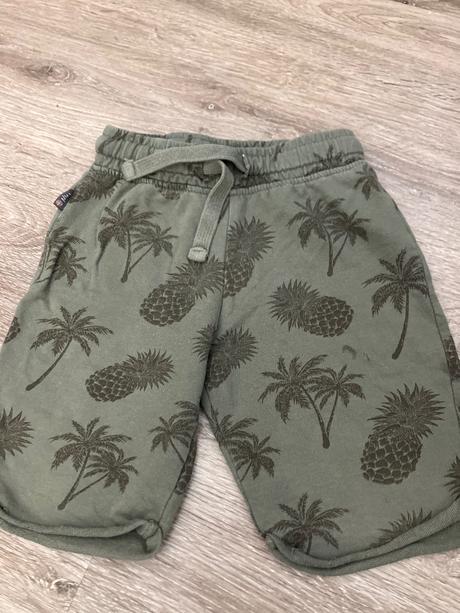 Teplakove kratasy, 104