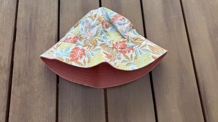 Zara obojstranny klobúčík 56cm, zara,134