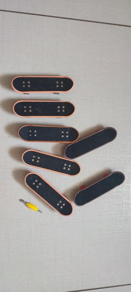 Tech deck skateboardy na prsty,