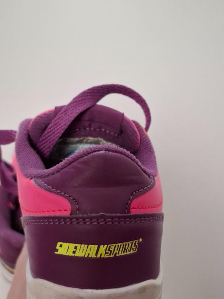 Kolieskové topánky, 30